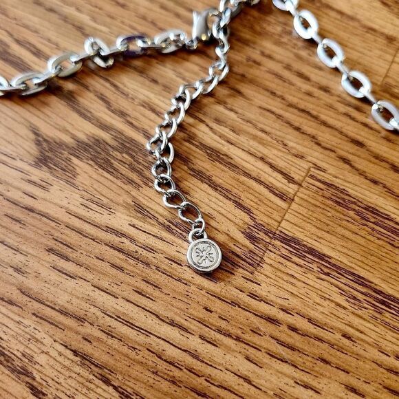 VERA WANG Y Drop Crystal Long Length Necklace STATEMENT MAKING - Picture 6 of 14